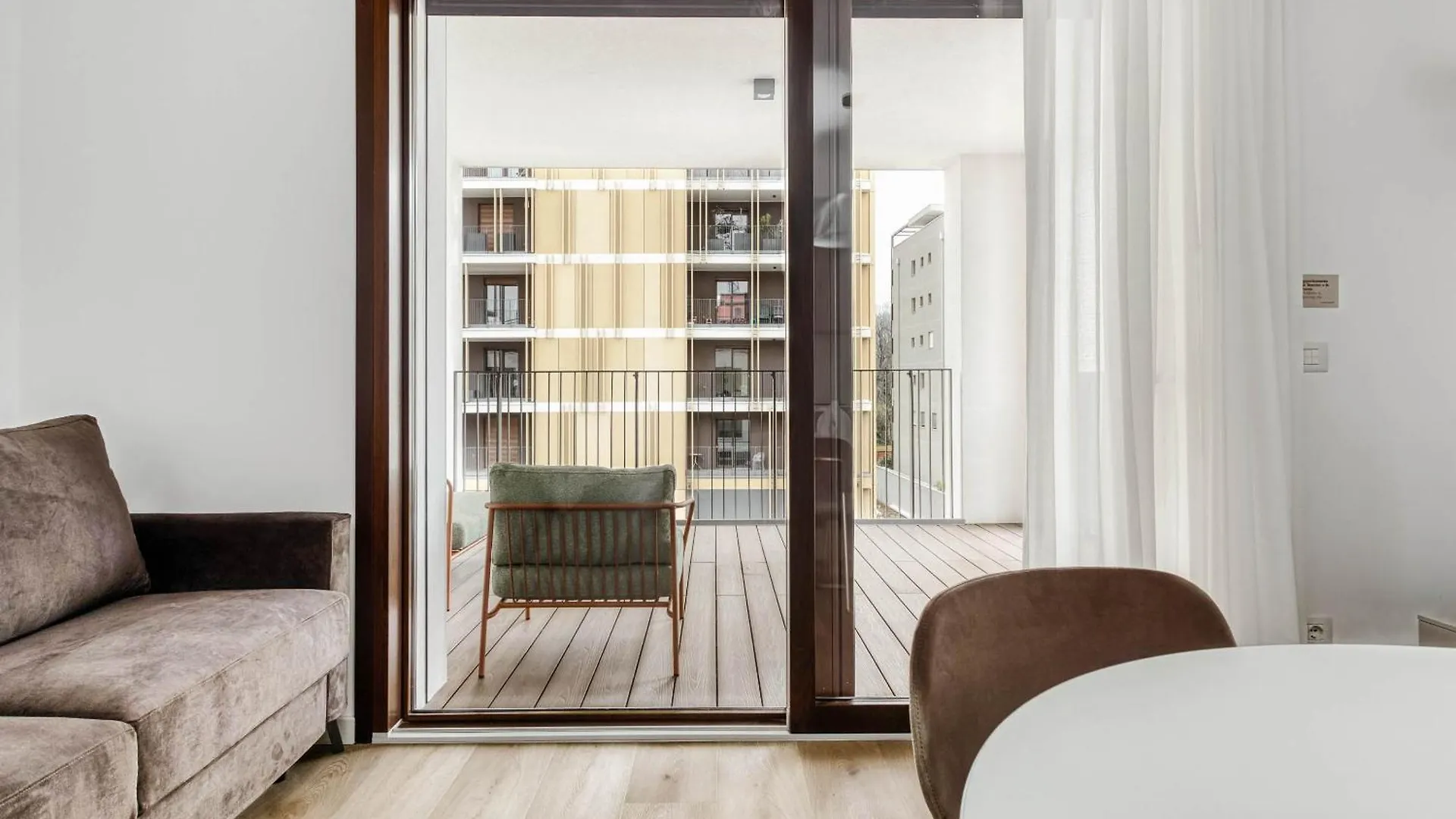 شقة Limehome Milan Park Towers إيطاليا